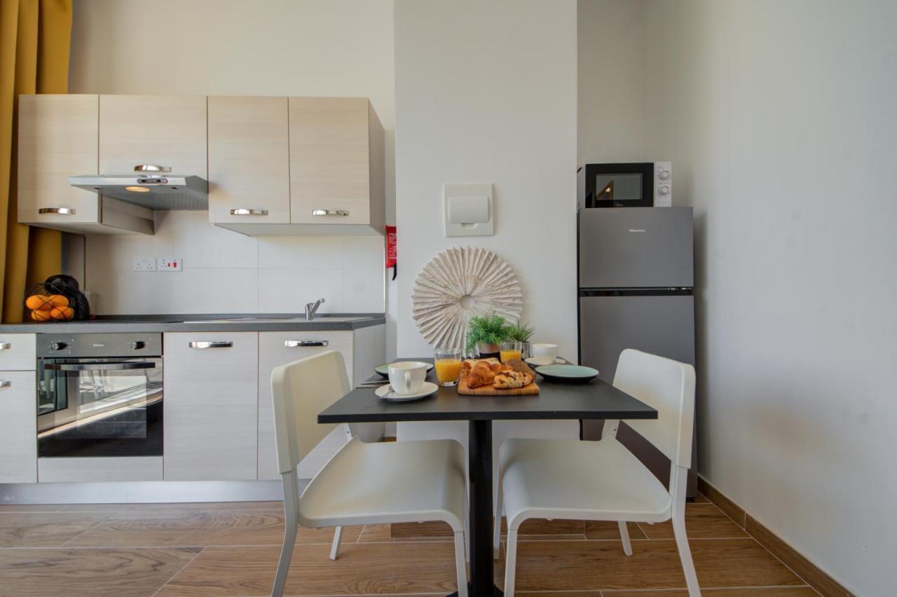 Marina Suites & Apartments - Self Catering - By Tritoni Hotels Gzira Exterior photo